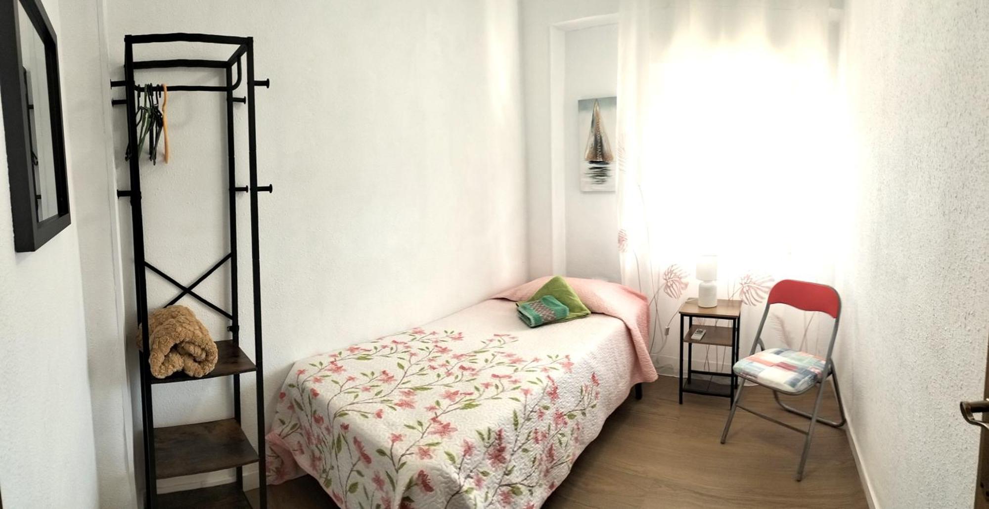 Ricardo Hostal Apartamento 3 Habitaciones Alicante Eksteriør bilde