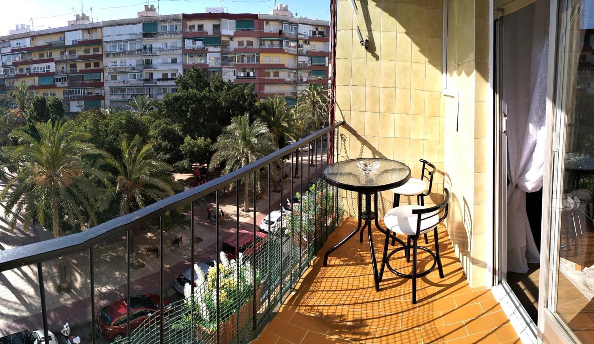 Ricardo Hostal Apartamento 3 Habitaciones Alicante Eksteriør bilde