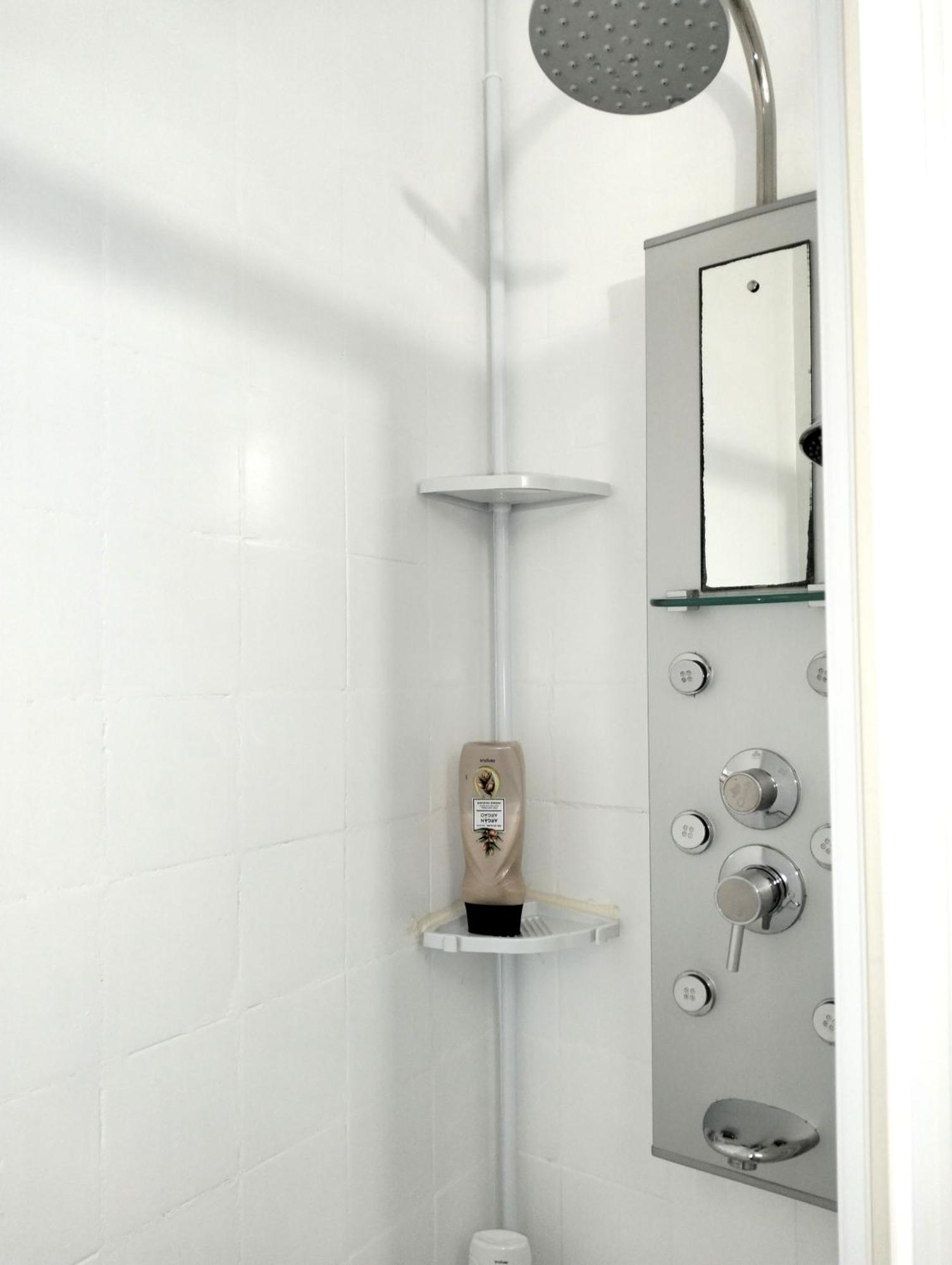 Ricardo Hostal Apartamento 3 Habitaciones Alicante Eksteriør bilde